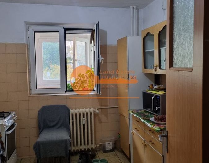 Apartament 3 camere | Piața Rahova | Etaj 3/8 - Poză 4