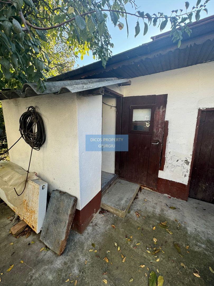 De vânzare  casă situată pe strada Mihail Sadoveanu - Poză 16