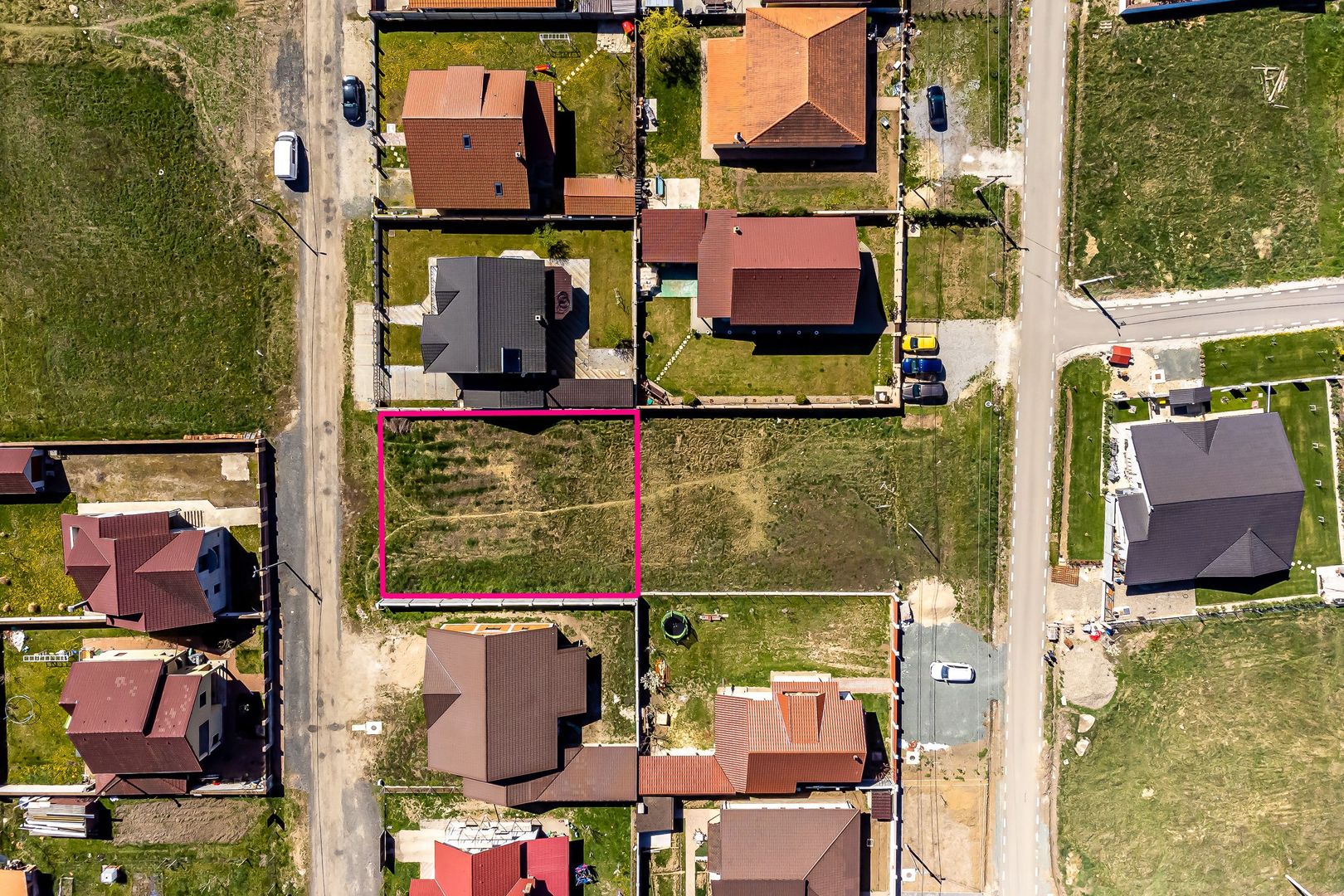 Teren cu utilități în Livada, suprafață 600 mp - Poză 2