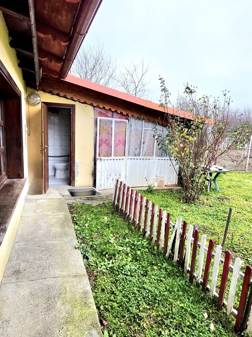 DE VANZARE CASA 5CAMERE ZONA CENTRALA TALMACIU - Poză 32