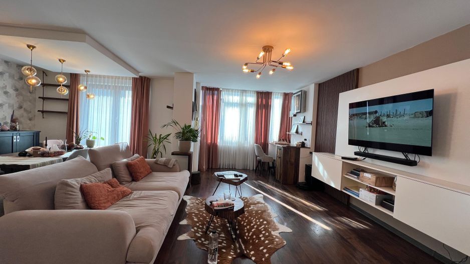 2 camere modern renovate | Piata Romana - Poză 1