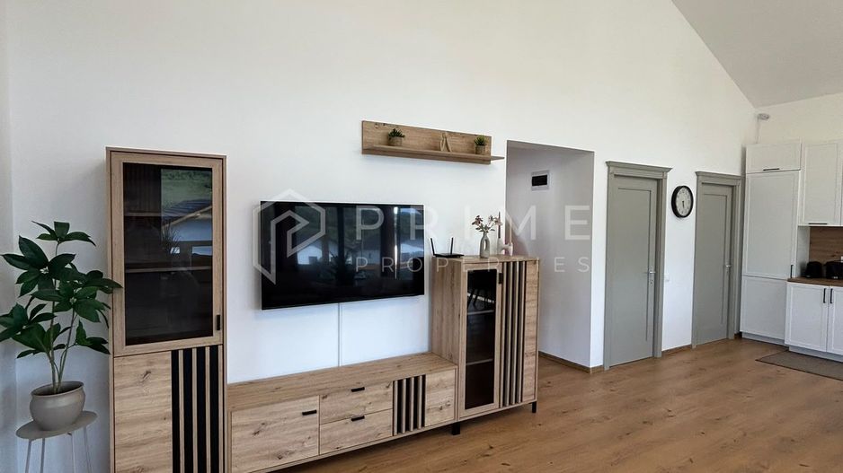 Casă modernă de închiriat – Eleganță și confort în Livezeni - Poză 2