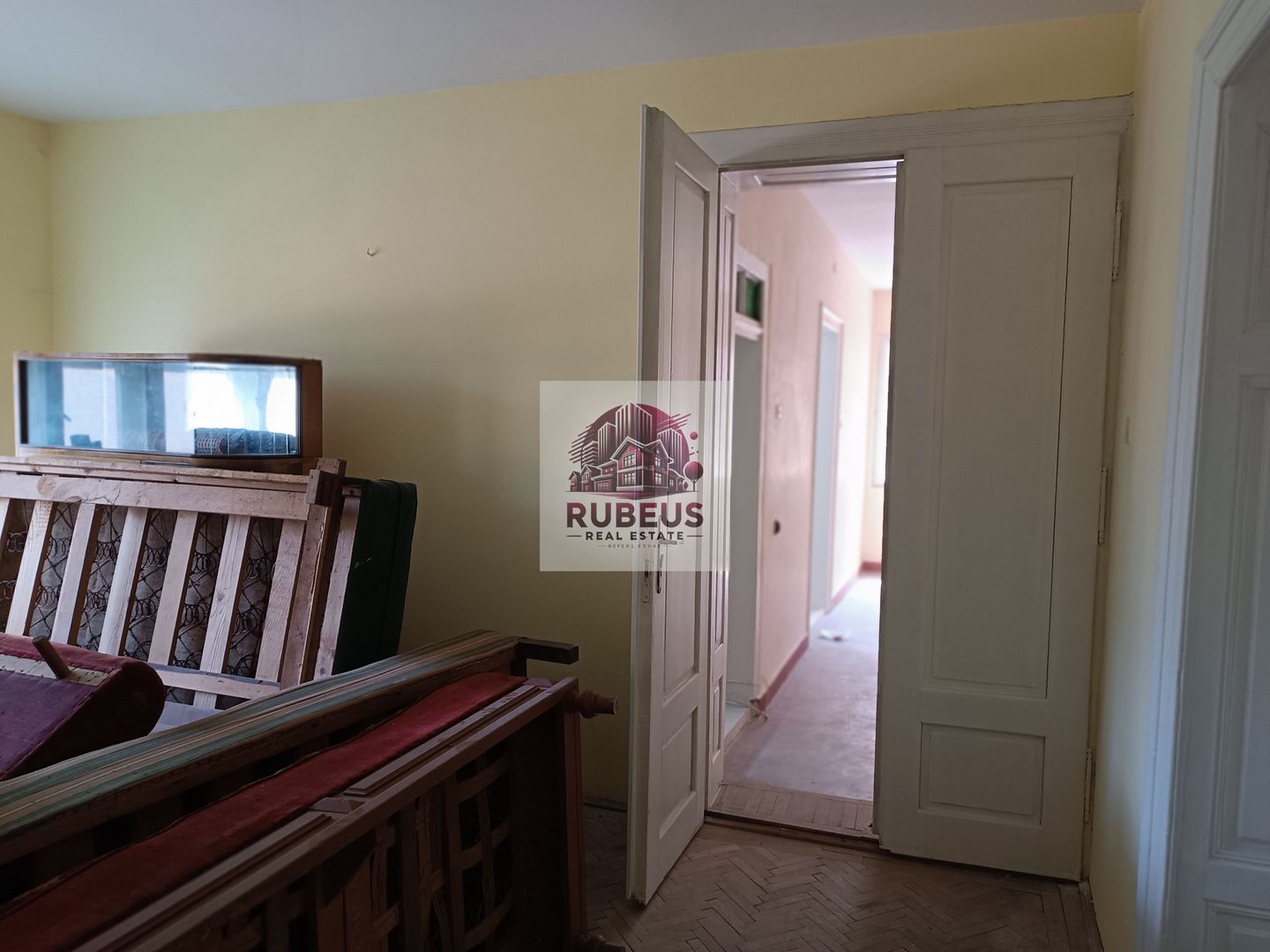 Casă solidă în Orșova, S+P+E, 220 mp, teren 284 mp - Poză 31
