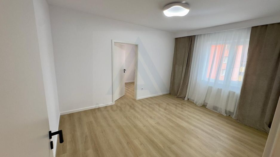 Apartament cu 2 camere renovat 37 mp etaj 3/5 in zona Hipodrom 1 - Poză 1