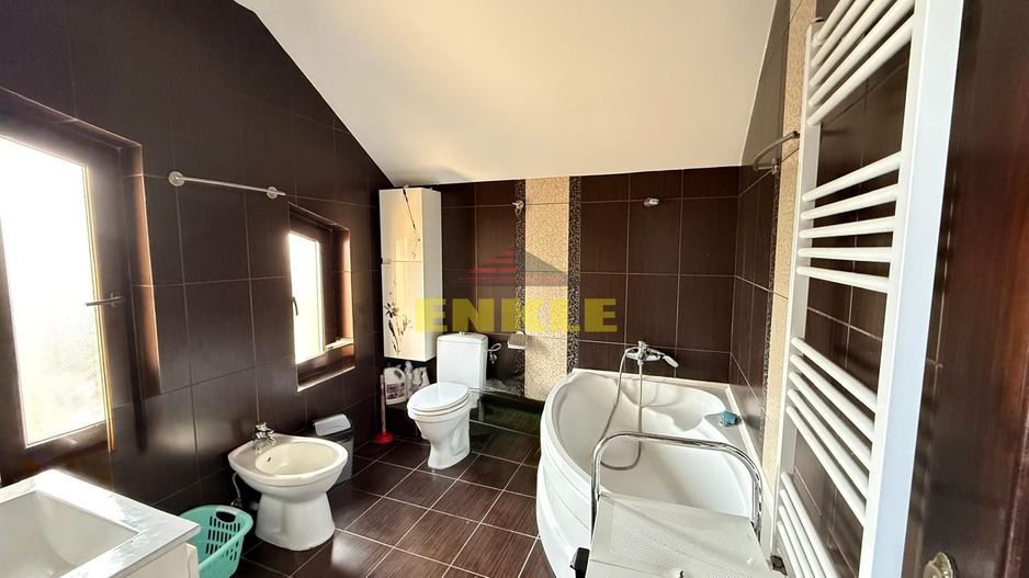 Casă de vânzare – Strada Iuliu Maniu - Poză 5