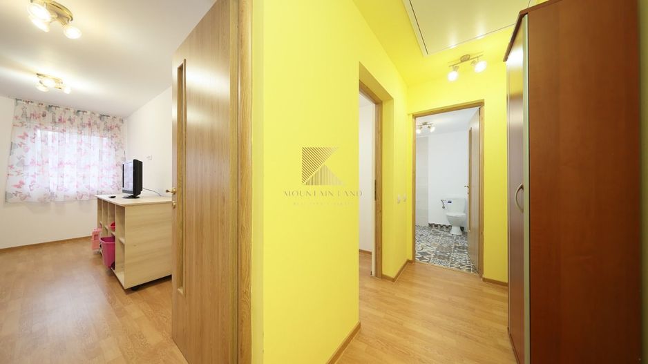 Proprietate mixtă cu spațiu comercial și locuință, Cristian - Poză 7