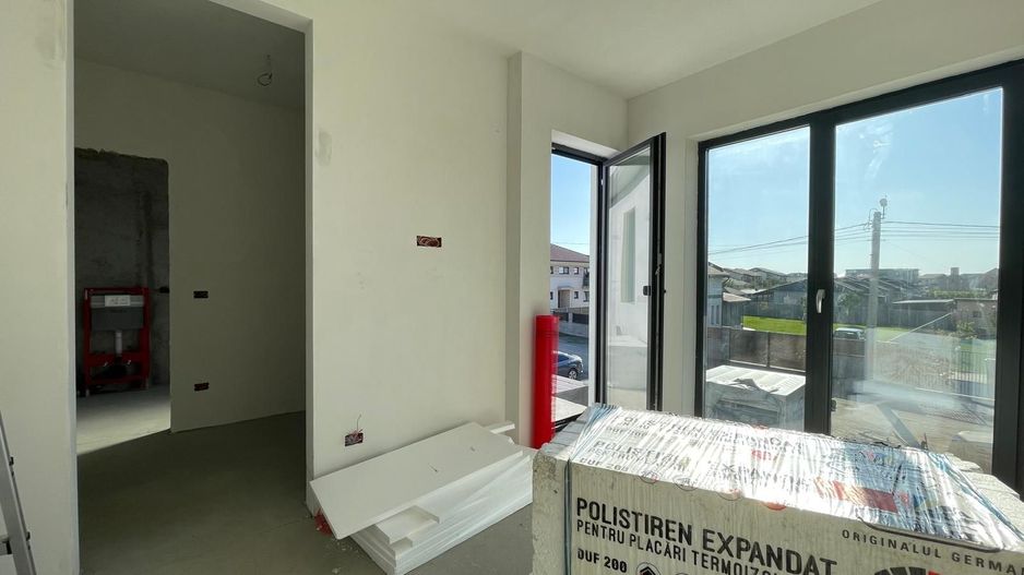 Duplex despartit prin camera tehnica - 5 camere - Mosnita - Poză 11