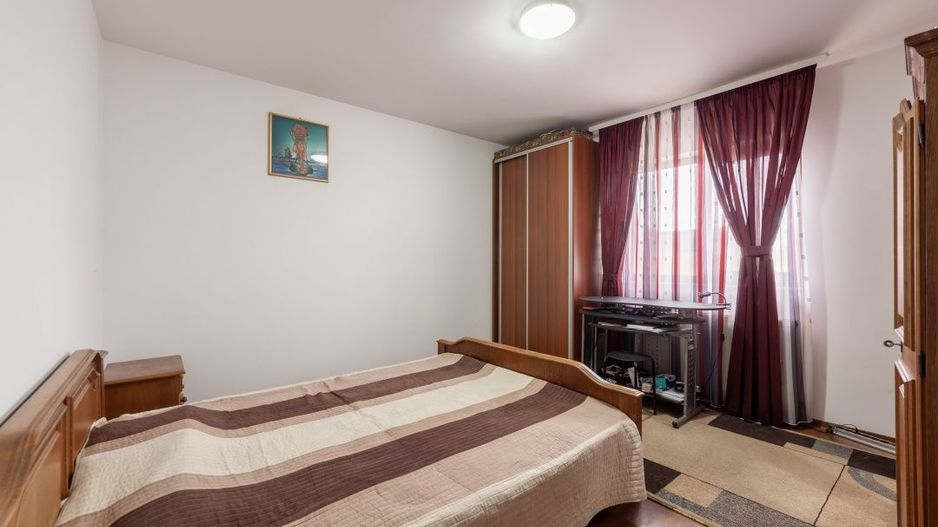 Casa de vanzare in Albota – liniste, spatiu si acces rapid catre Pitesti! - Poză 9