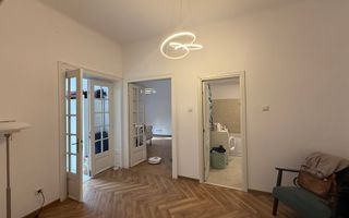 Apartament cochet vila edificata in perioada interbelica - Poză 6