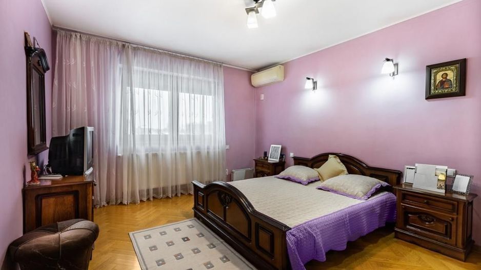 Vila superba de vanzare in apropiere de padure Pantelimon - Poză 10