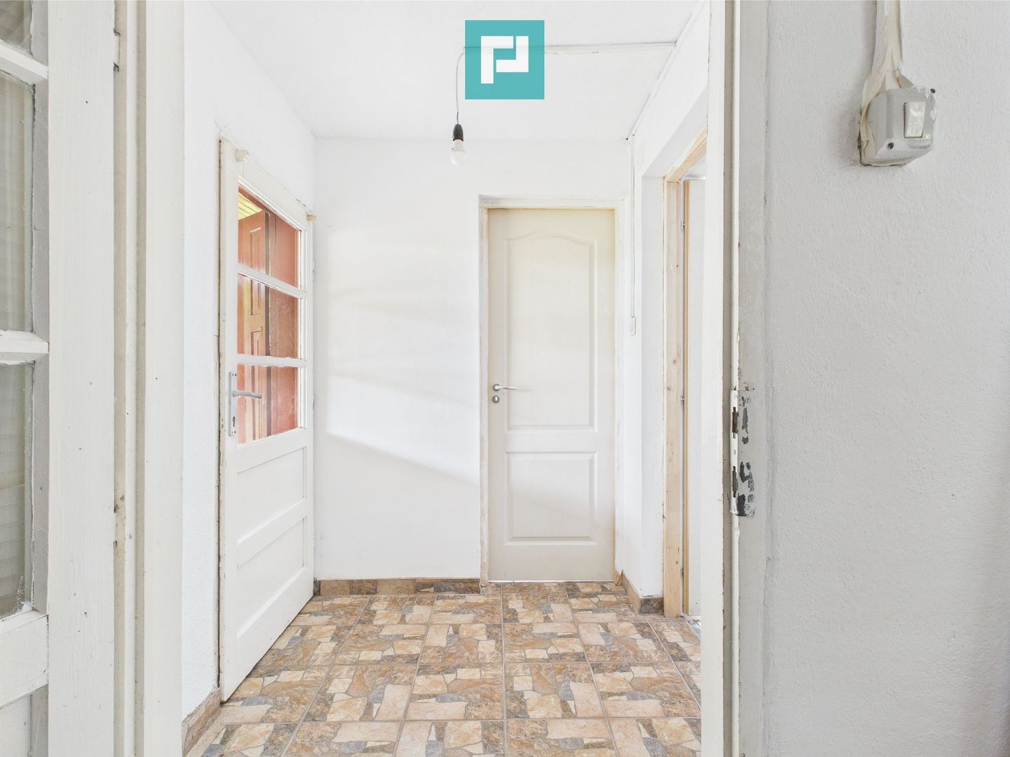 Casă în localitatea Gurahonț - Arad, teren 2914 mp - Poză 3