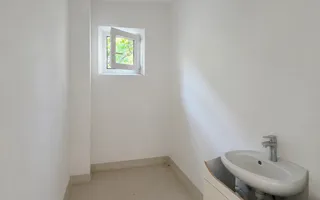 Spațiu comercial cu trei încăperi I Piața Doina I Sagului - Poză 12