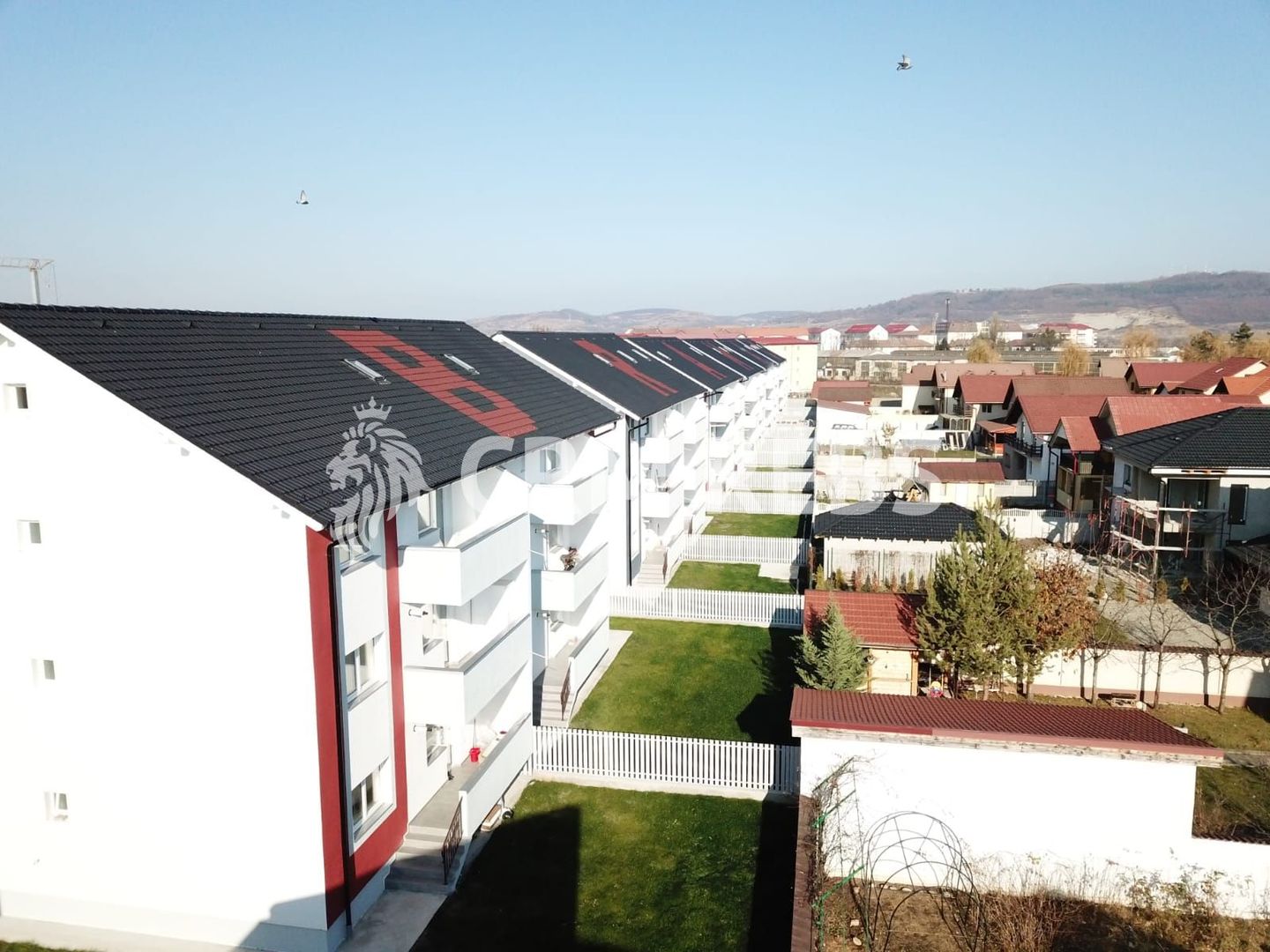 Apartament cu 3 camere de vânzare - Poză 3