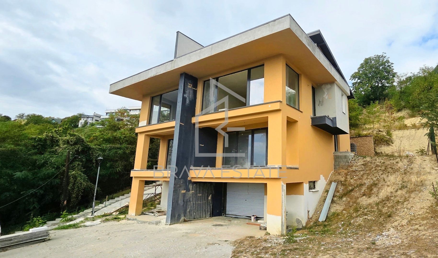 Duplex finisat, 170 mp, teren 250mp, 4 camere, 2 băi, 2 terase, Grigorescu - Poză 1