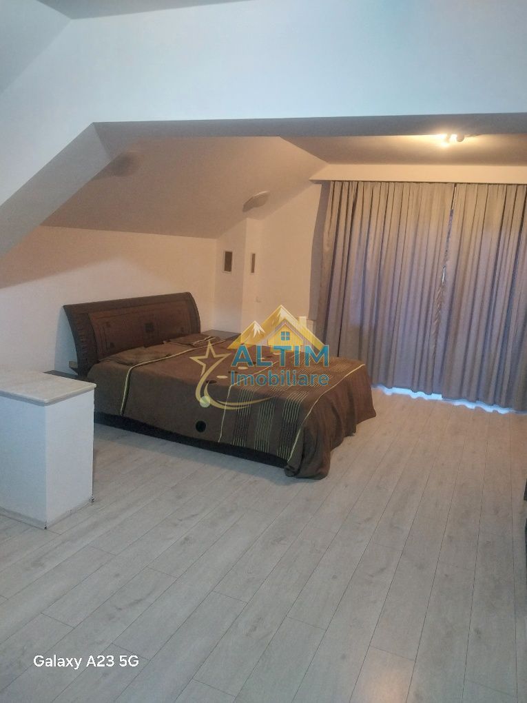 Casa de vânzare în Săcele, Brașov - Poză 1