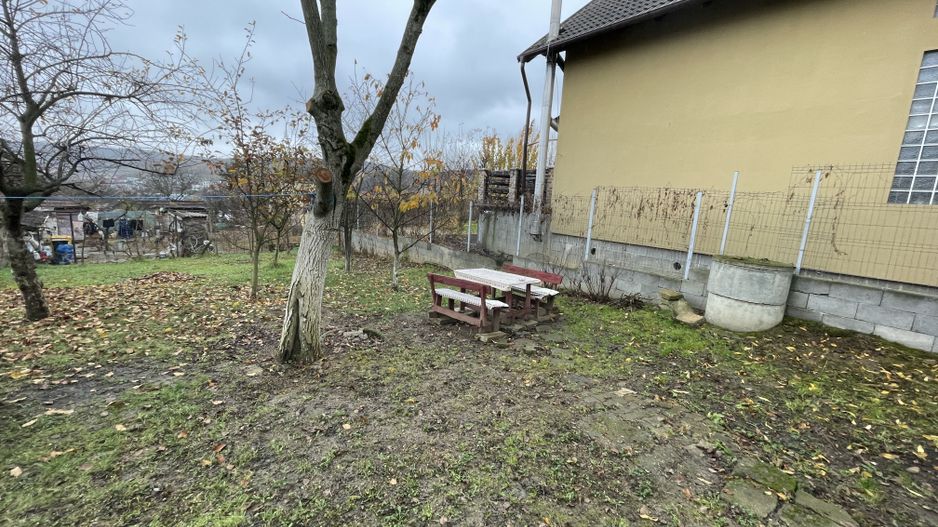 Casă cu etaj, Livezeni - Poză 5