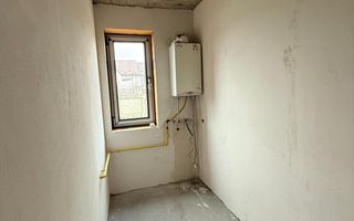 DE VÂNZARE sau SCHIMB - Vilă P+M semifinisată, zona Moara Grecilor; - Poză 9