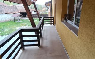 Casa cu 3 camere, 150 mpu, mobilata, utilata, garaj, curte, Ampoita - Poză 9