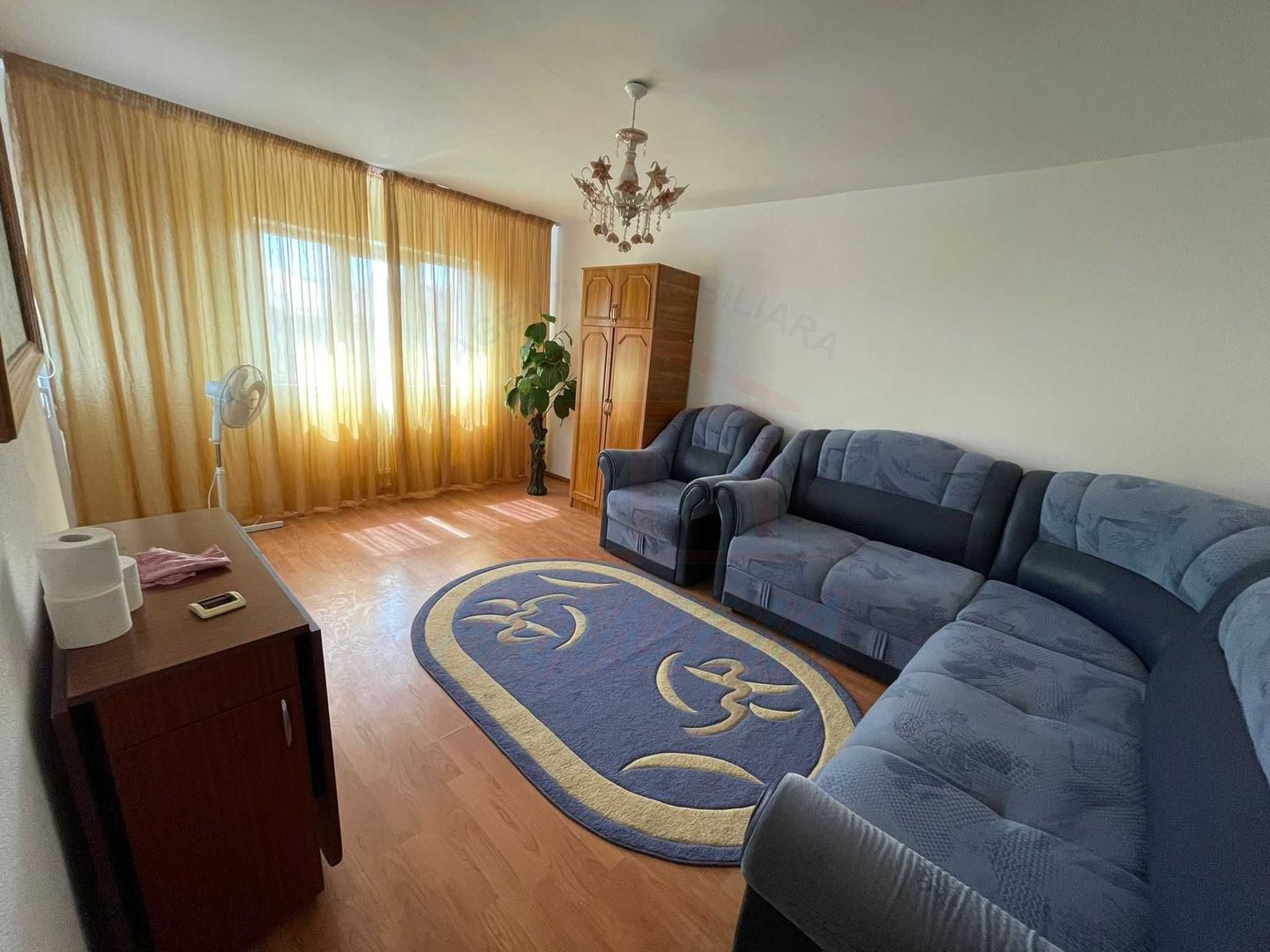 Inchiriere apartament 3 camere, Micro 20, 65 mp, 384 EURO/Luna - Poză 1