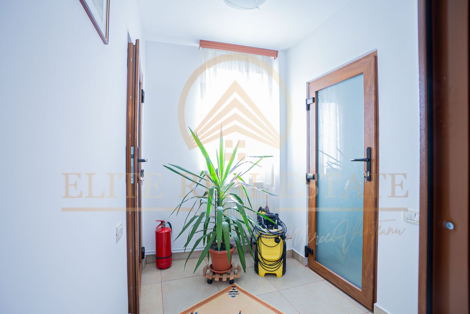 Casa P+1+M - 5 camere - Garaj - Panouri Fotovoltaice - Bratianu - Poză 19
