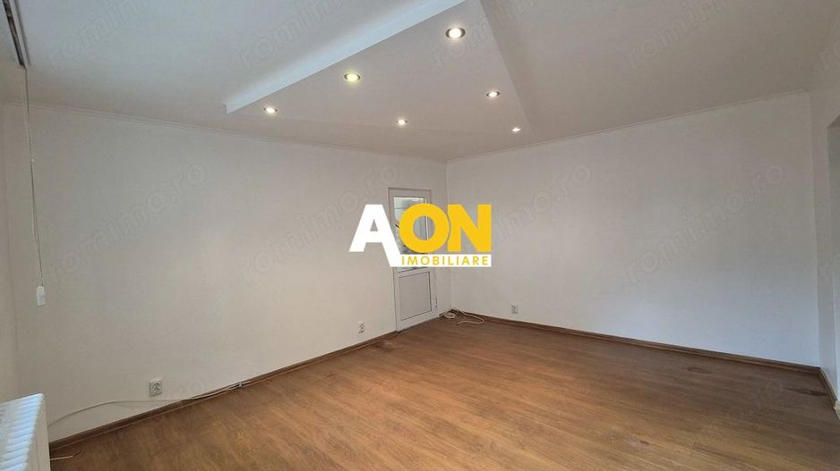 Apartament 2 camere parter inalt, Cetate - Poză 1