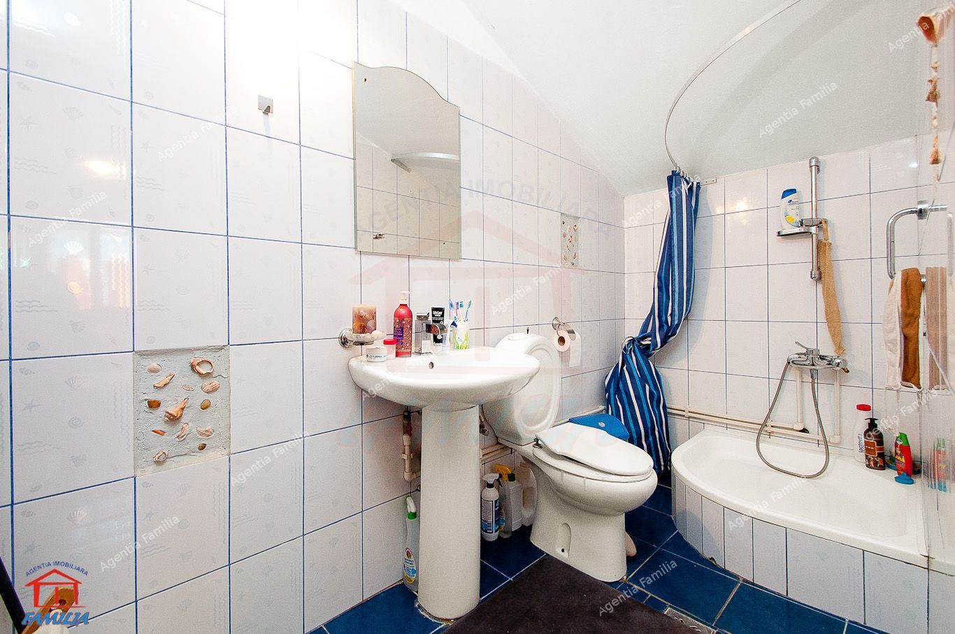 Vila cocheta, situata in centrul istoric al orasului - Poză 17