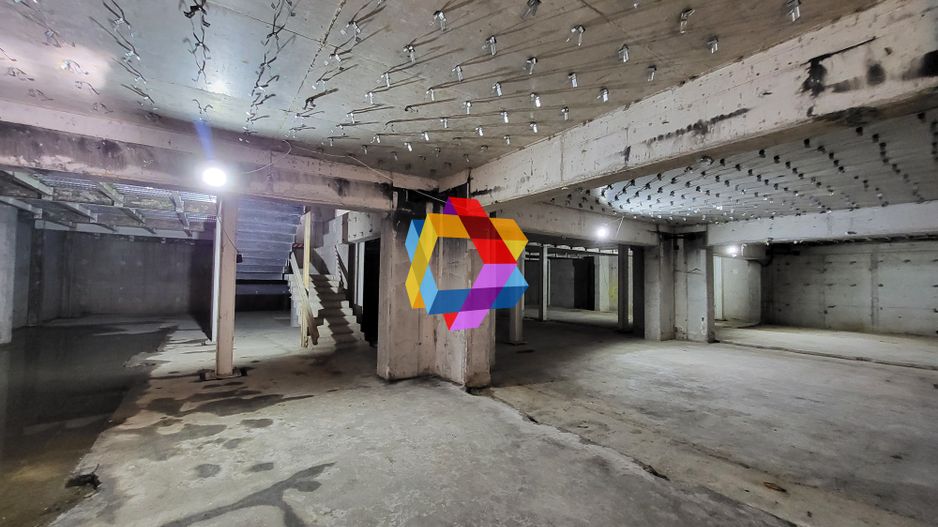 Clădire mixta -3600 mp - Poză 11