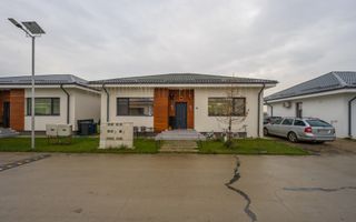 Vila parter mobilata si utilata Tunari - Poză 1