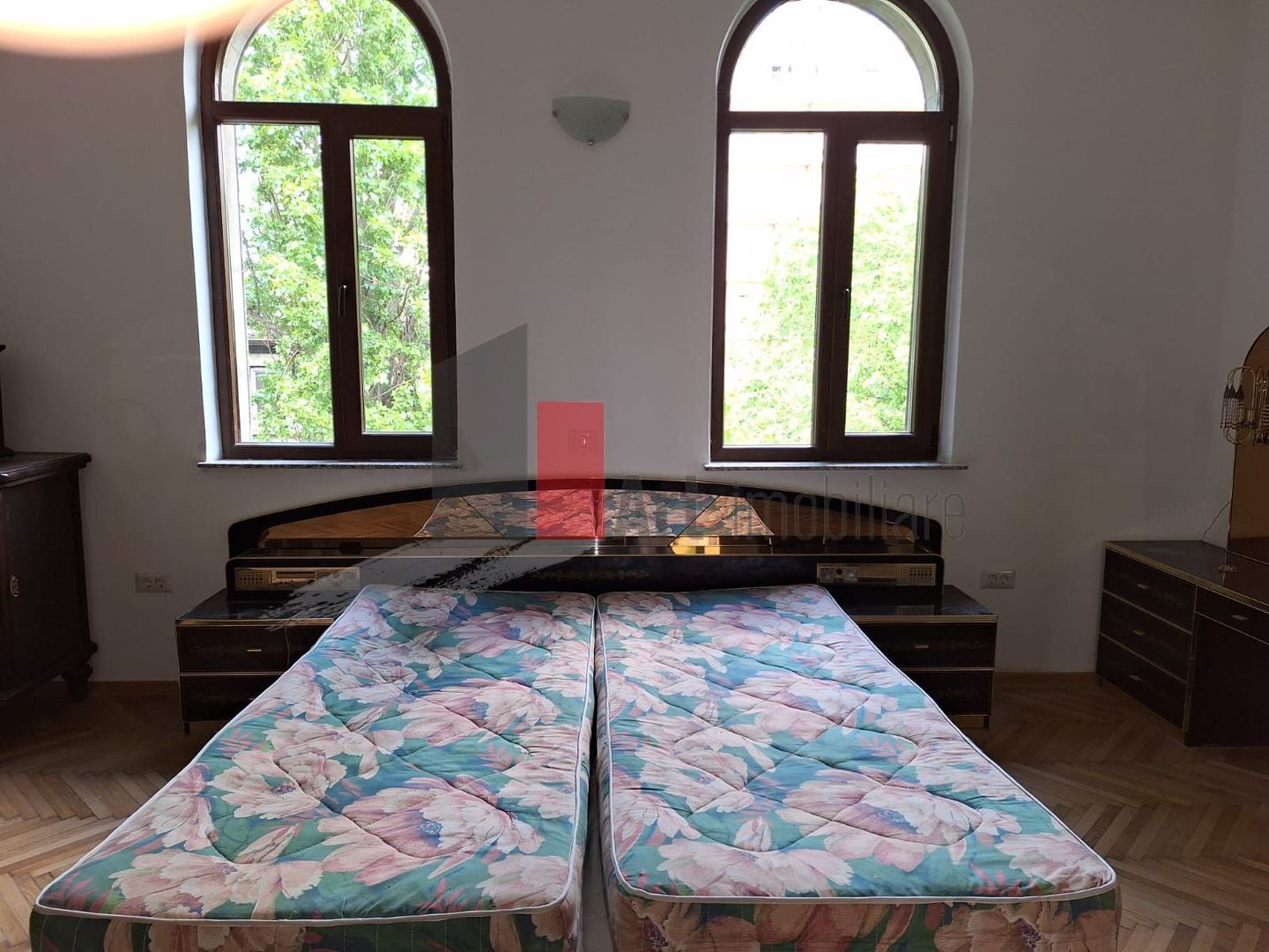 Apartamentul "KORTER" , et. 2 in vila, SINGUR PE ETAJ - Poză 5