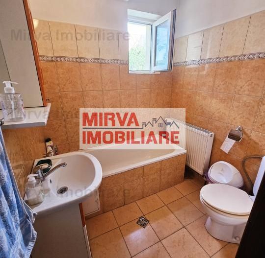 Vanzare vila 5 camere, mobilata si utilata, in Homoraciu - Poză 36