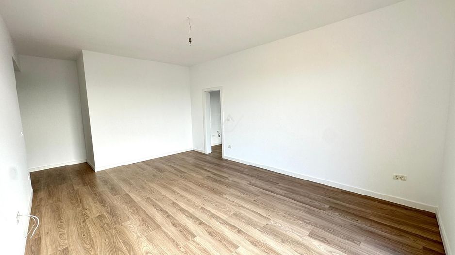 Bloc finalizat. Lift. Decomandat. Loc parcare. - Poză 3