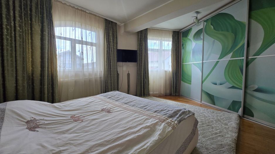 De vanzare-Vila spatioasa cu gradina si foisor-oaza de liniste - Poză 7