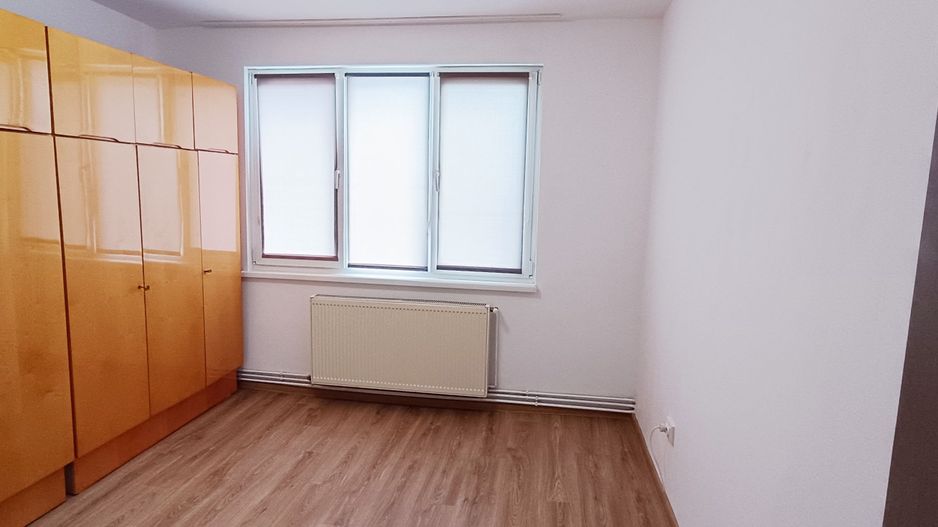 Apartament cu 2 camere decomandate, in cartierul Astra-Mercur - Poză 6