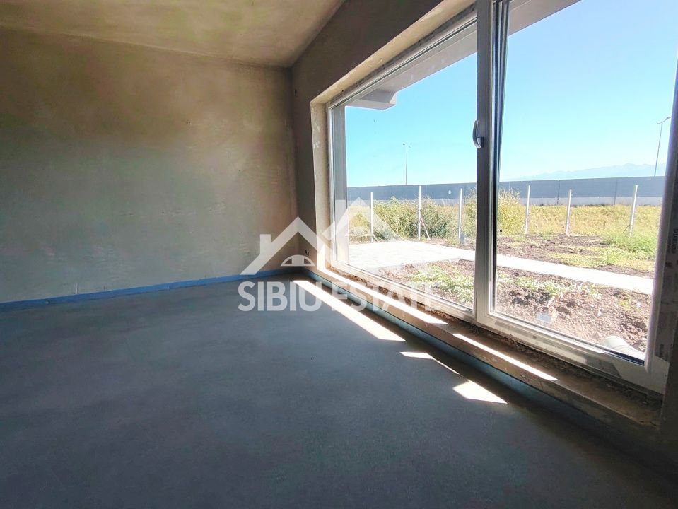 Casa noua Sibiu, Selimbar  teren 790 mp, garaj dublu, terase - Poză 5