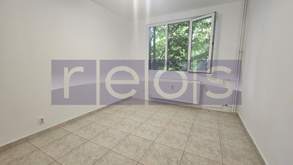 DE VANZARE – APARTAMENT  2 CAMERE DECOMANDAT -  VALEA OLTULUI | METROU - Poză 1