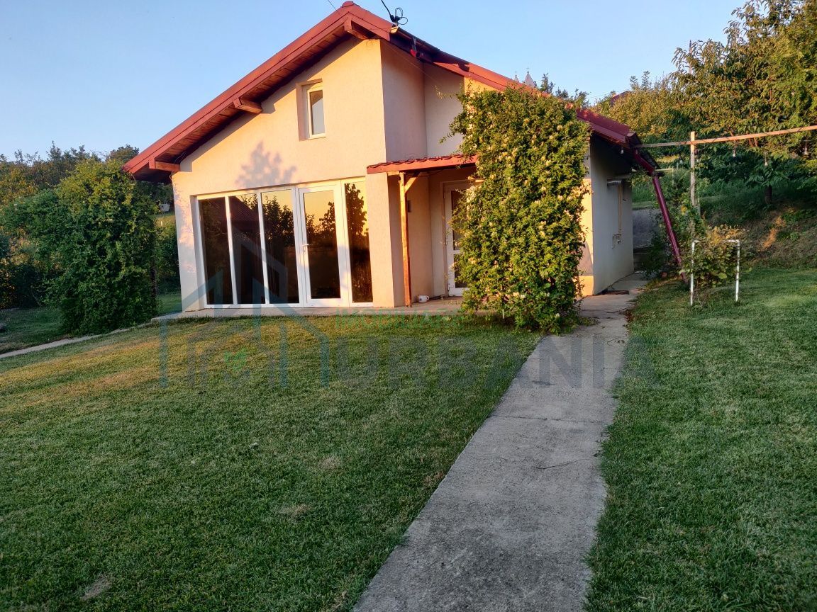 Casă de închiriat în Buznea, la 2 km de Piața Târgu Frumos - Poză 1