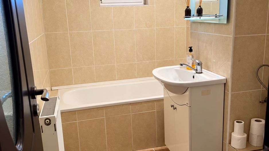 Soarelui | 3 camere | Decomandat | 2 băi | 2 balcoane | Etaj3 | Centrala proprie - Poză 8