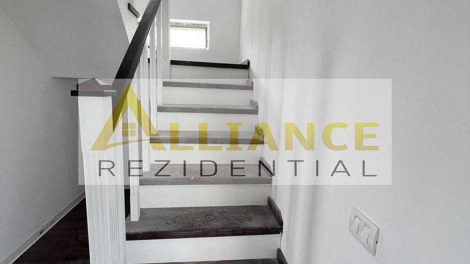 Vila de vanzare-4 camere-2 bai-Teren 350 MP - Poză 17