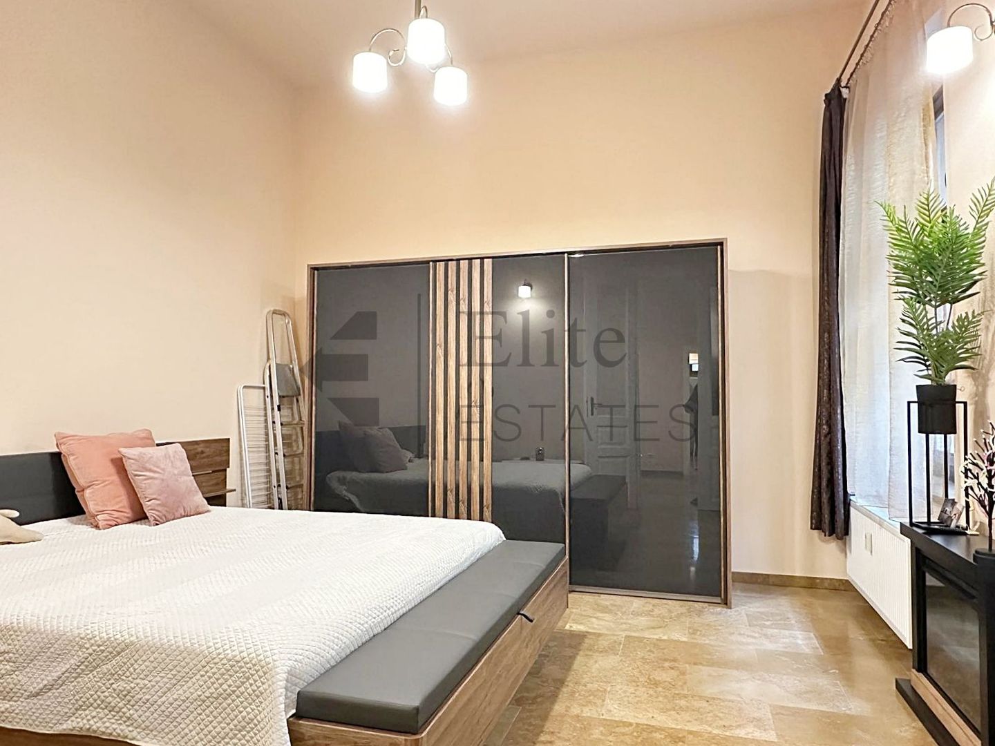Apartament ultracentral pe Vasile Alecsandri Pietonala - Poză 4