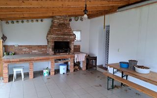 Casa in sat Ghirisa - Poză 2