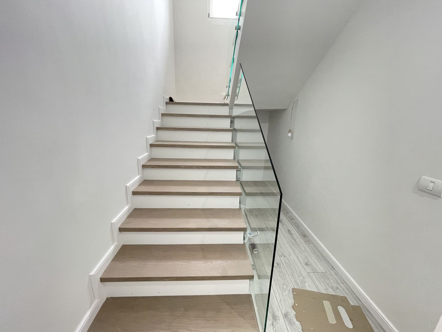 Duplex despărțit prin spațiu tehnic - Poză 6