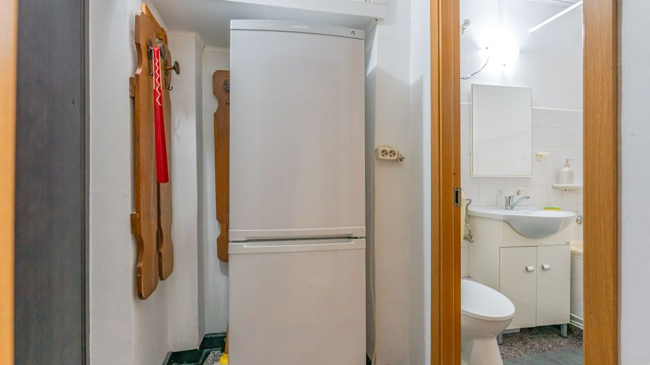 Garsoniera mobilata cu loc de parcare - Poză 9