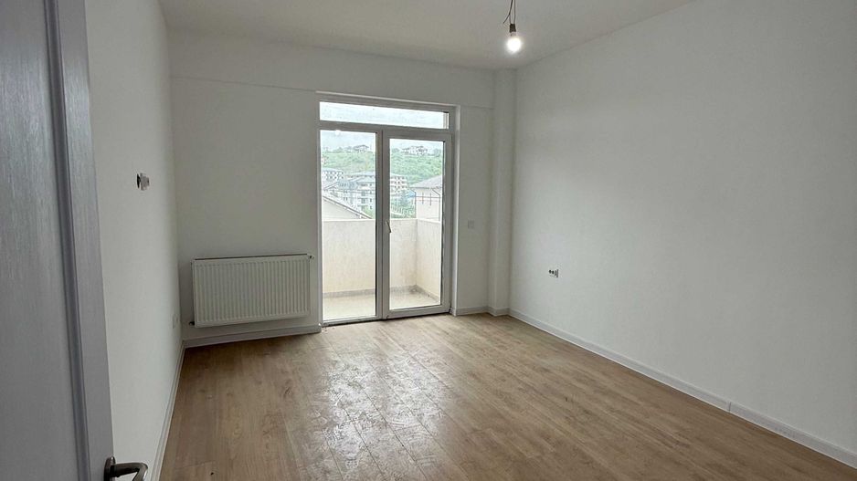 Apartament INTABULAT 1 camera decomandat 38,5mp Hlincea 64000 euro - Poză 2