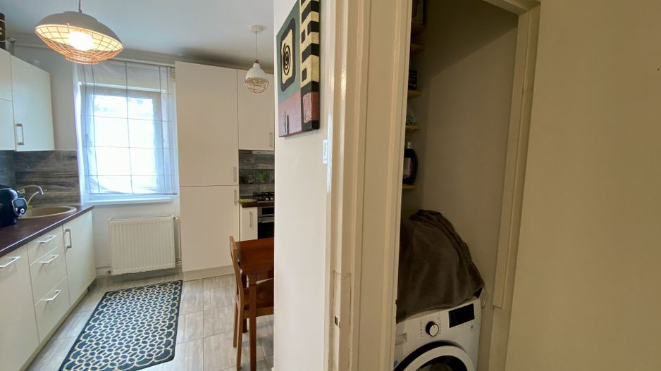 Apartament cu 2 camere in Astra, Bd Saturn - Poză 12
