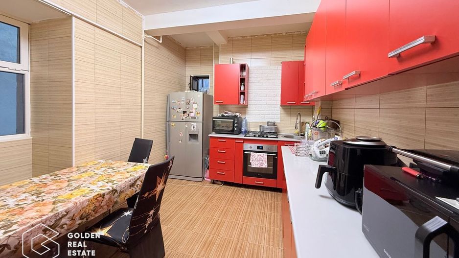 Apartament 2 dormitoare, Calea Victoriei, bloc reconsolidat , etaj 1 - Poză 1