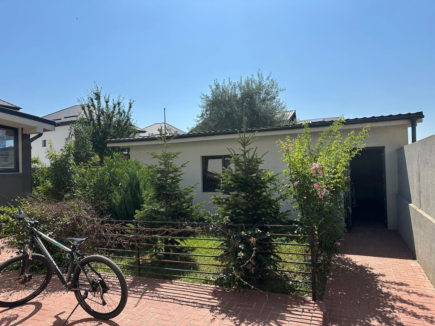 Vila individuală P+1, 5 camere, 260 mp utili – teren 400 mp - Poză 45