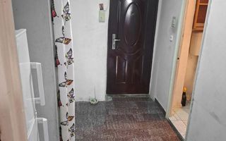 Vanzare Garsoniera spatioasa in Titan, 42mp, 10 min metrou, bloc 1986 - Poză 5