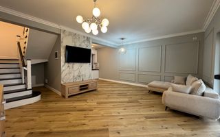 Duplex despartit prin garaj. Zona centrala - langa padure - Poză 1