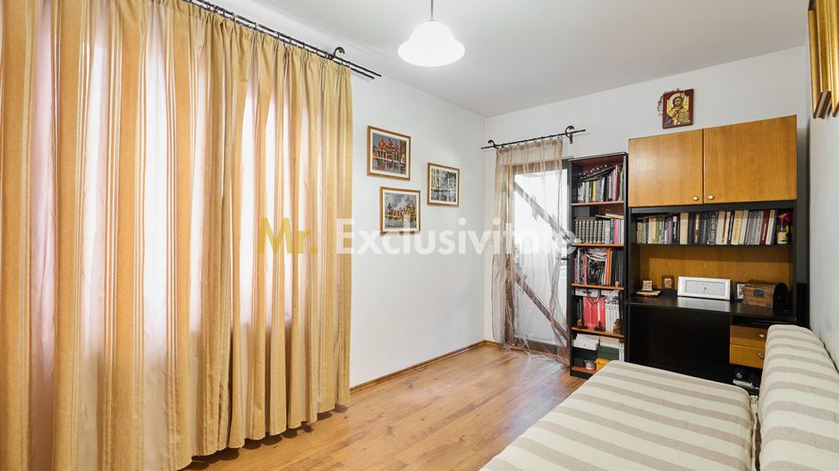 Casa + 305 mp terem curte proprie in zona rezidentiala Gavana - Poză 9