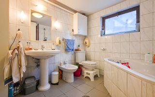 Casă cu teren pe Strada Propășirii nr. 3 - Soseaua Chitila - Poză 14